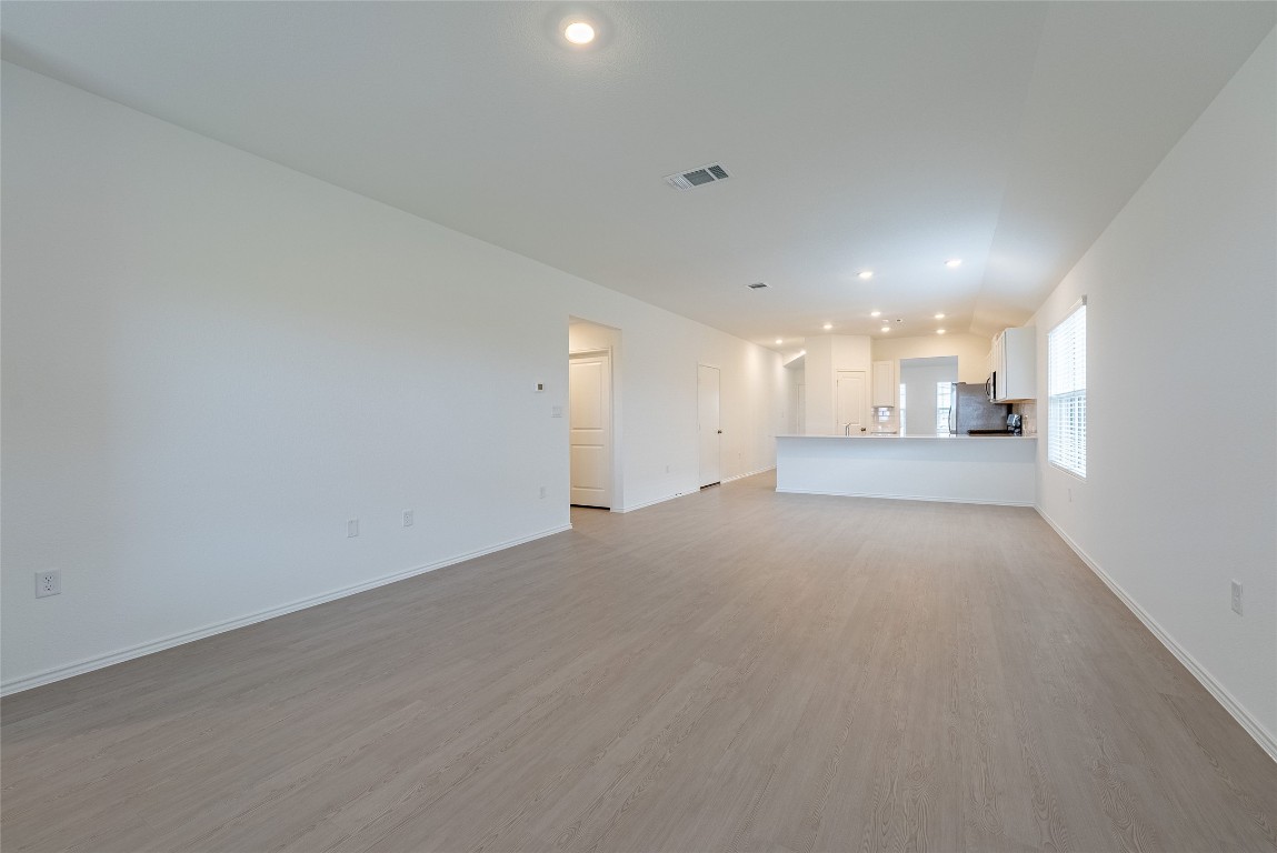 200 Camargue Drive , Hutto, TX, 78634 | 1914007 | Realty Texas LLC