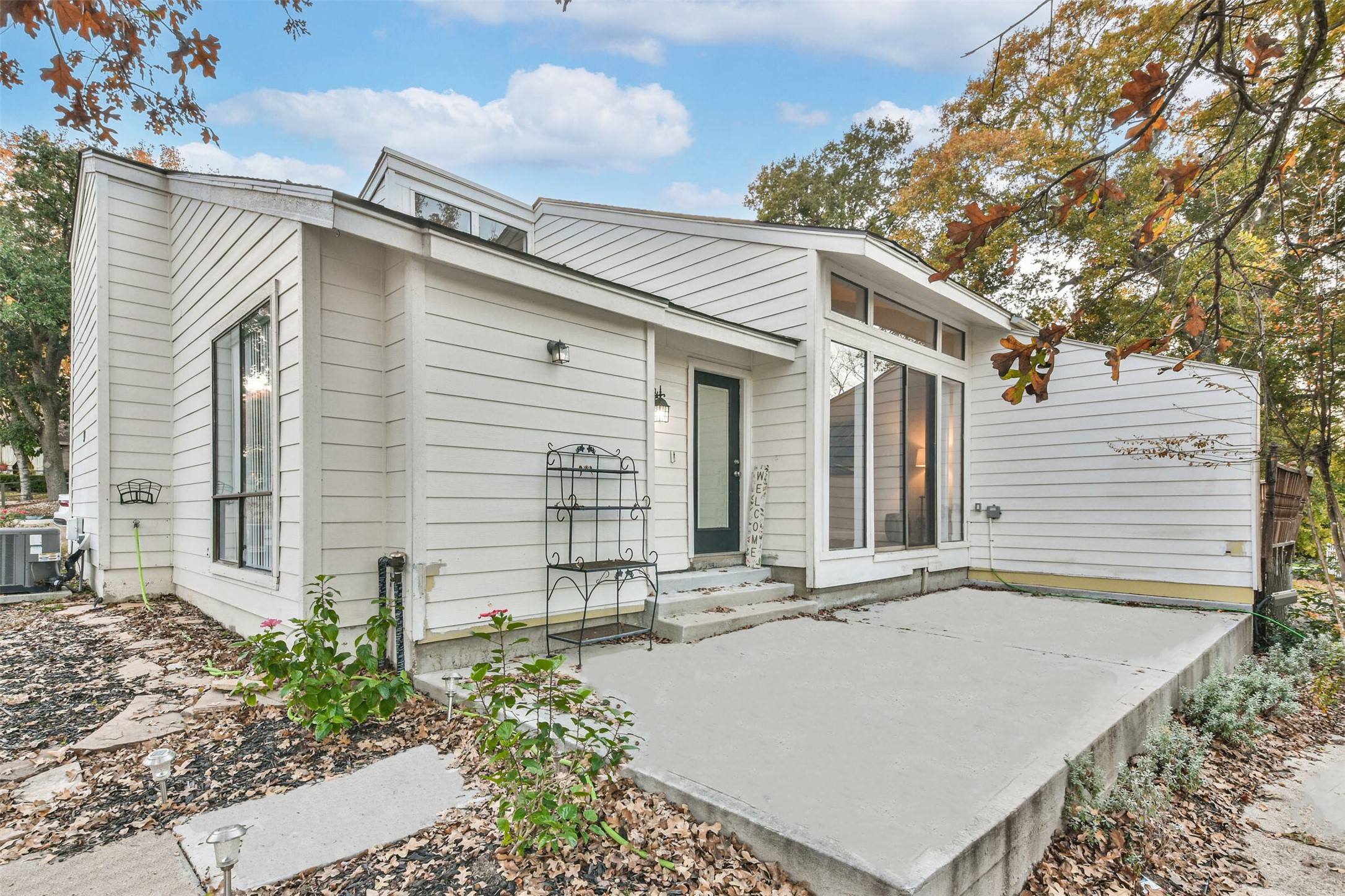 50 April Village, Conroe, TX, 77356 | 49635674 | Realty Texas LLC