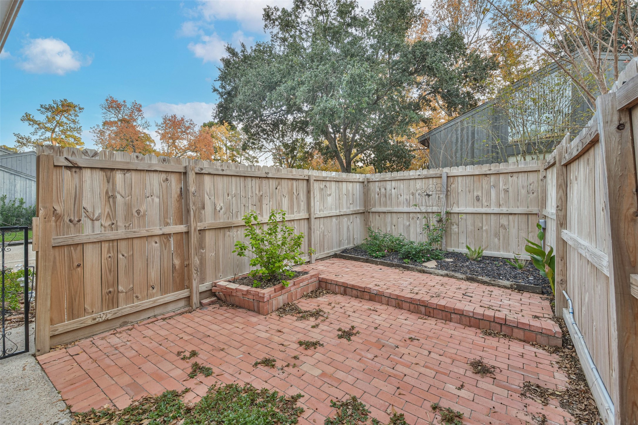 50 April Village, Conroe, TX, 77356 | 49635674 | Realty Texas LLC