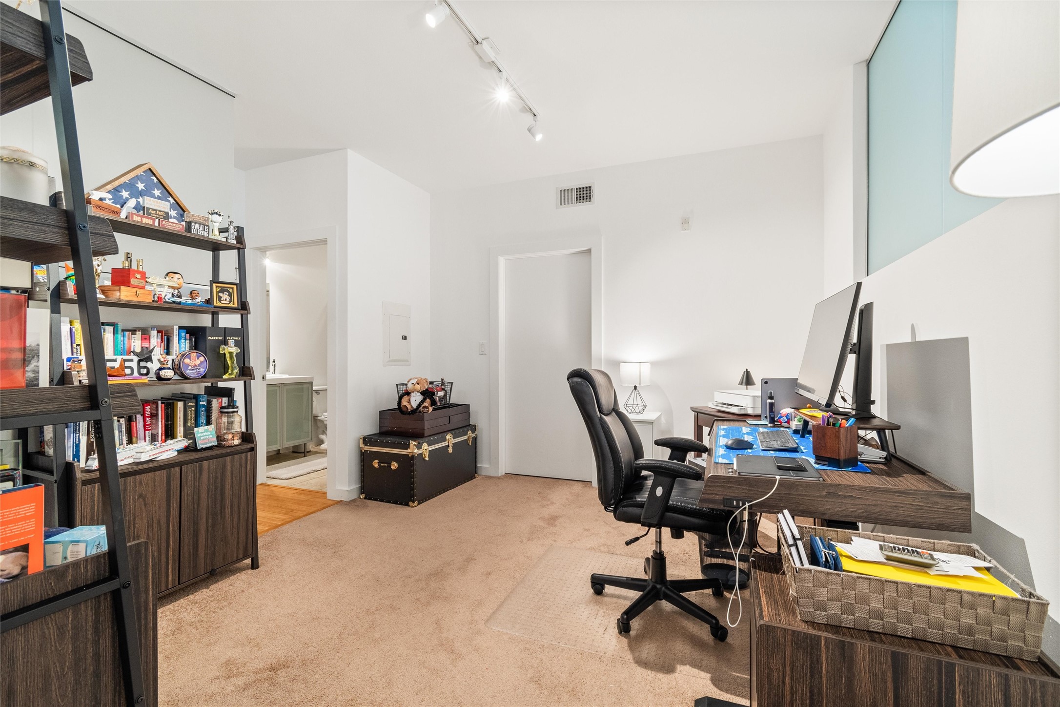 4040 N Hall Street 109, Dallas, TX, 75219 | 20972578 | Realty Texas LLC