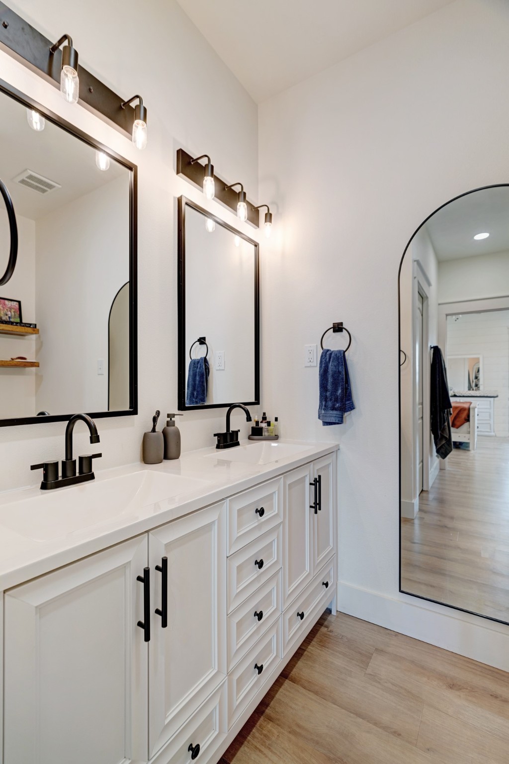176 Private Road 33082, Sumner, TX, 75486 | 20972820 | Realty Texas LLC