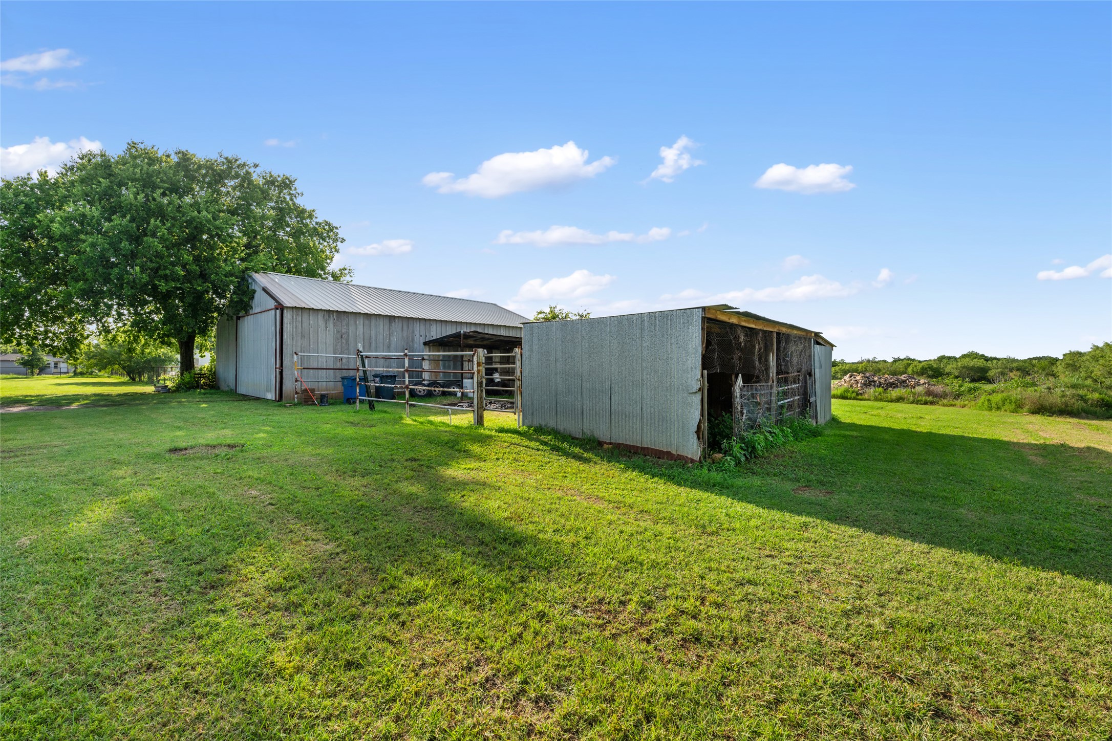 108 Whispering Pines DR, Bastrop, TX, 78602 | 4557487 | Realty Texas LLC