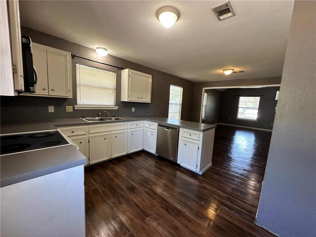 406 Bayview Boulevard, Portland, TX, 78374 | 460747 | Realty Texas LLC