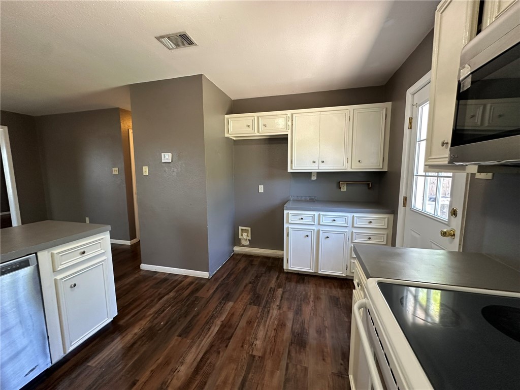 406 Bayview Boulevard, Portland, TX, 78374 | 460747 | Realty Texas LLC