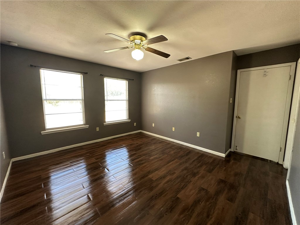 406 Bayview Boulevard, Portland, TX, 78374 | 460747 | Realty Texas LLC