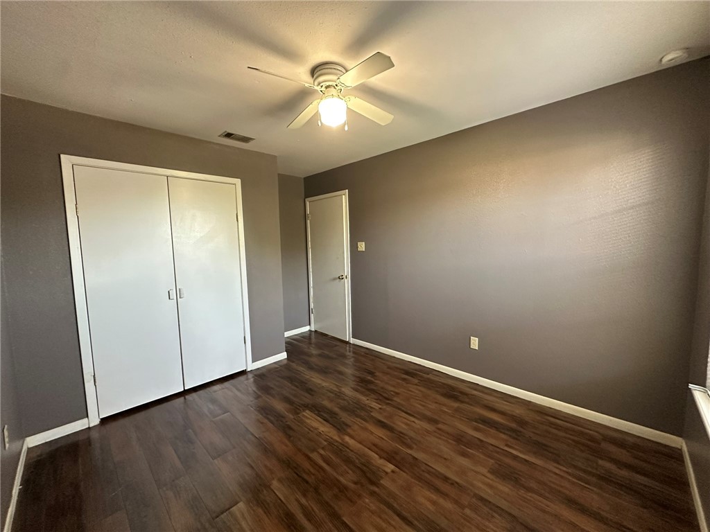 406 Bayview Boulevard, Portland, TX, 78374 | 460747 | Realty Texas LLC