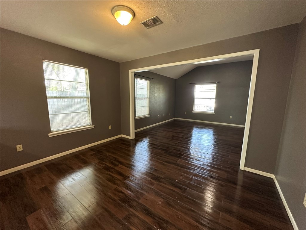 406 Bayview Boulevard, Portland, TX, 78374 | 460747 | Realty Texas LLC