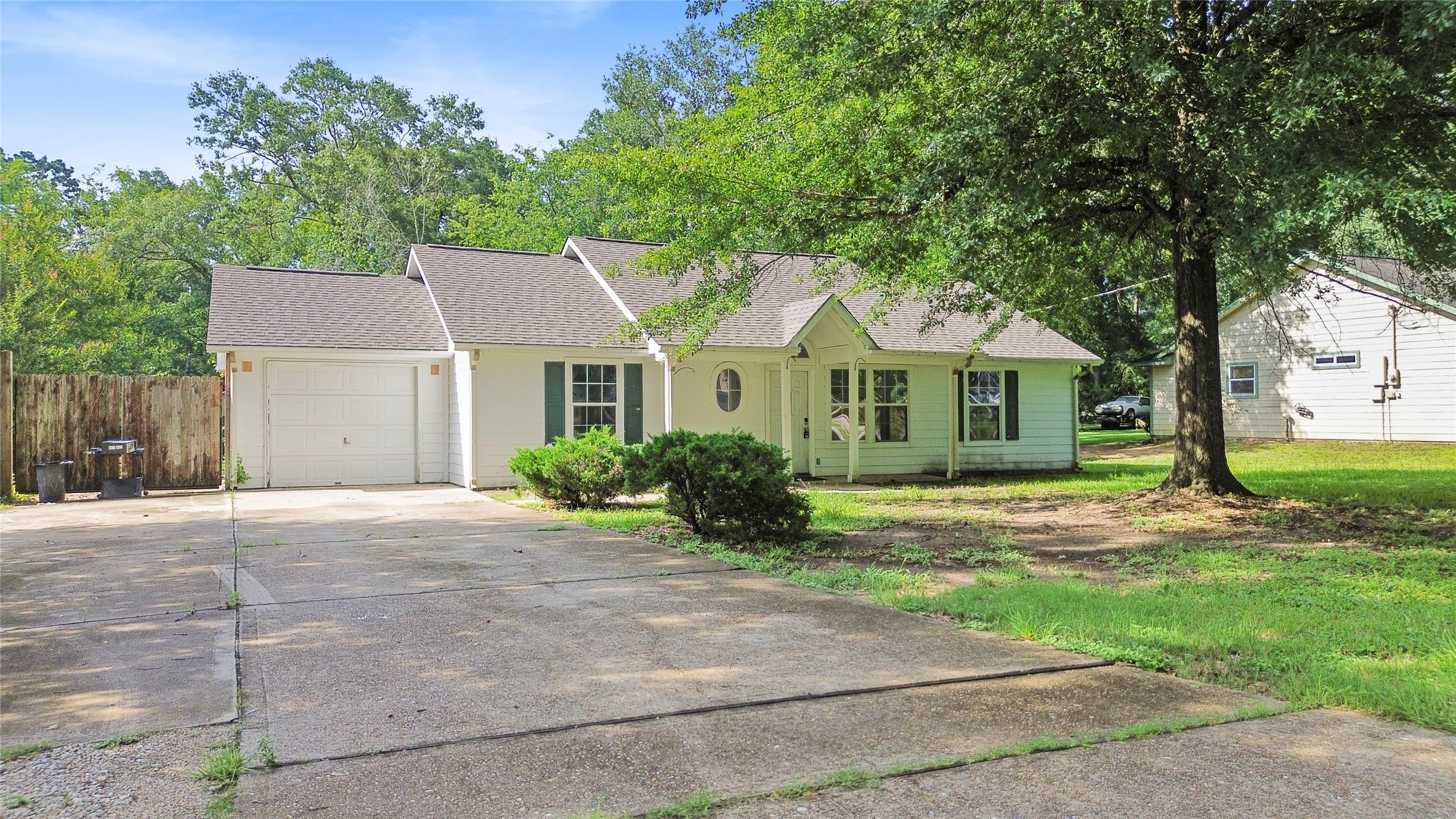 10674 Royal Pines Drive, Conroe, TX, 77303 | 53249454 | Realty Texas LLC