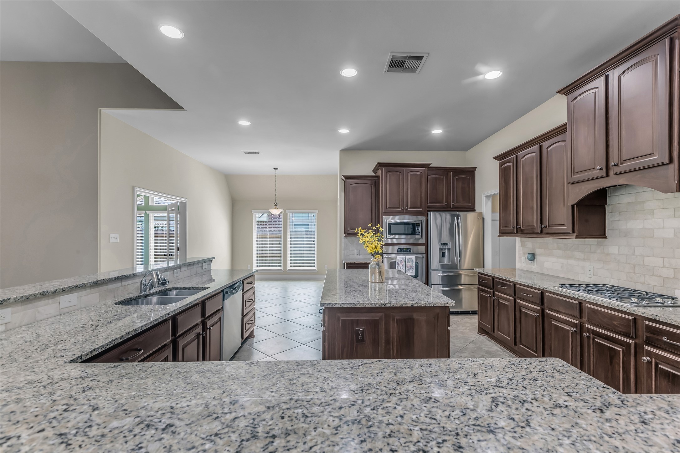2206 Chelsea Creek Lane, Spring, TX, 77386 | 21929932 | Realty Texas LLC
