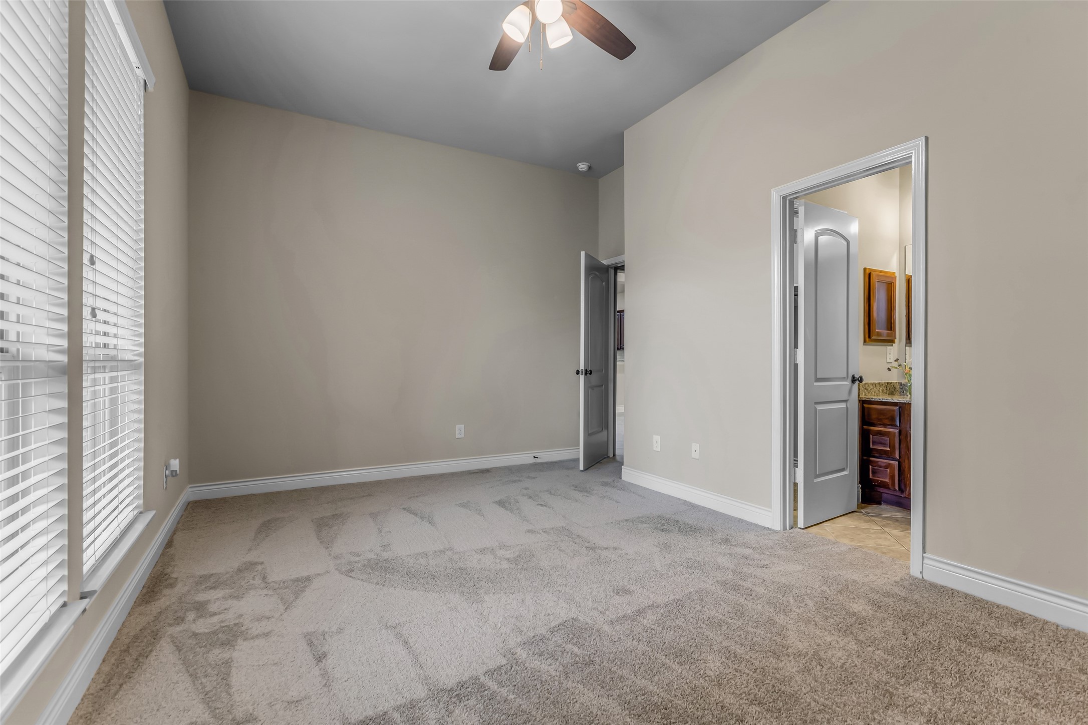 2206 Chelsea Creek Lane, Spring, TX, 77386 | 21929932 | Realty Texas LLC