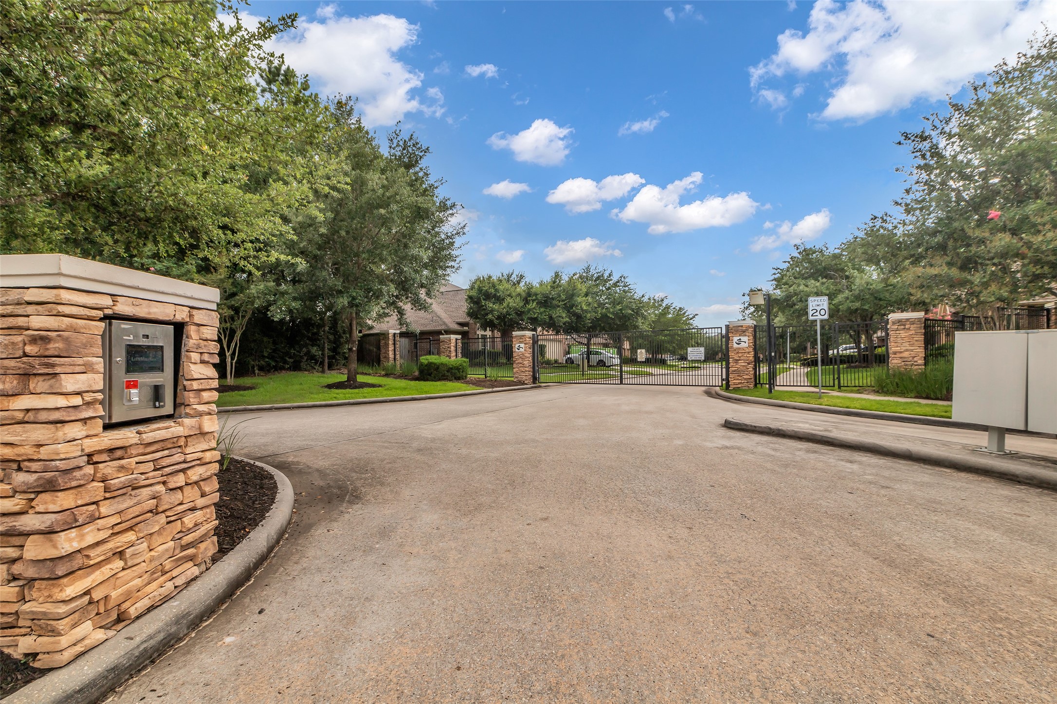 2206 Chelsea Creek Lane, Spring, TX, 77386 | 21929932 | Realty Texas LLC