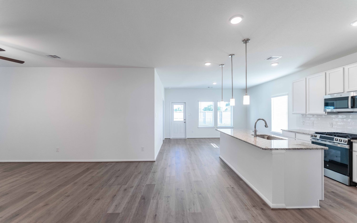 13405 Dalvay Beach Drive, Texas City, TX, 77568 | 78218487 | Realty Texas LLC
