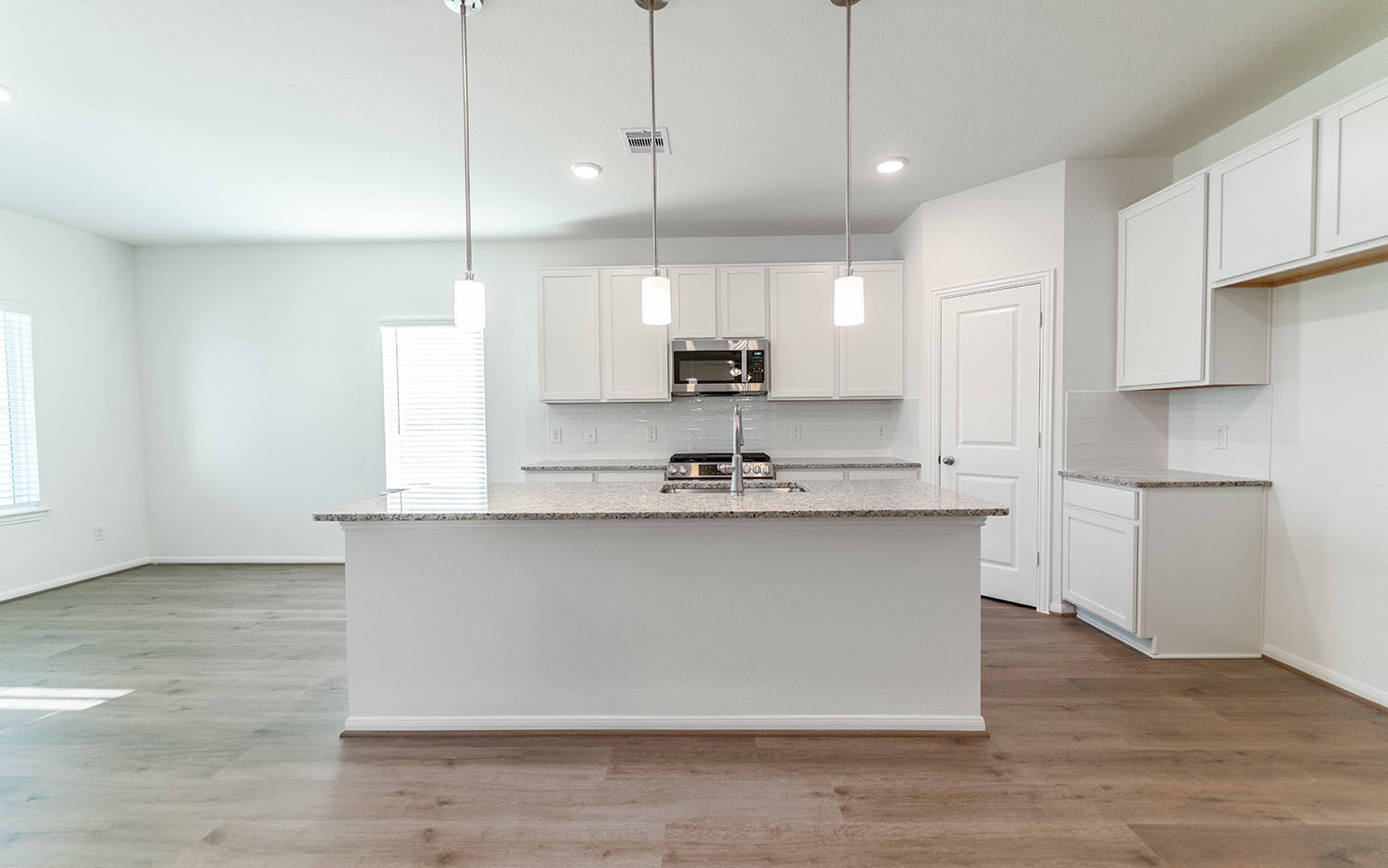 13405 Dalvay Beach Drive, Texas City, TX, 77568 | 78218487 | Realty Texas LLC