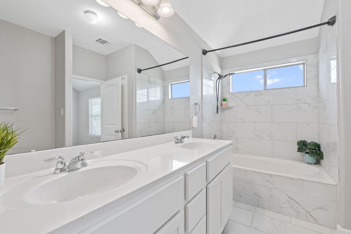 187 Antelope Plains Road , Buda, TX, 78610 | 5939521 | Realty Texas LLC