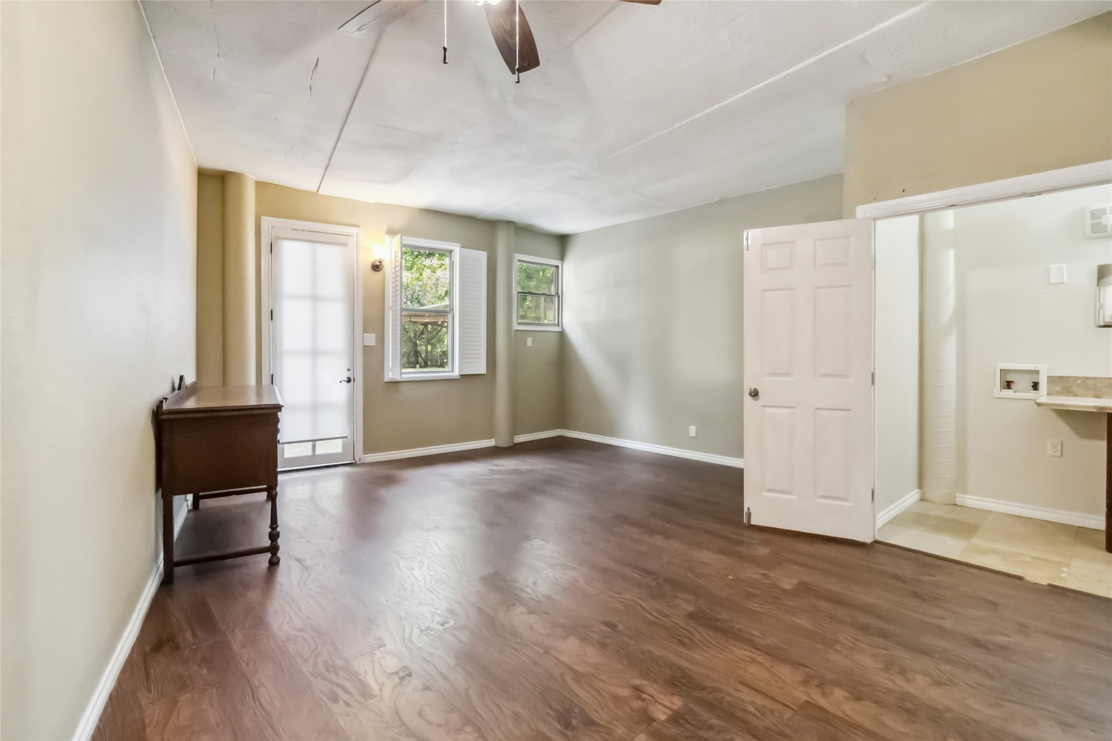 208 Old Potato RD, Paige, TX, 78659 | 8894211 | Realty Texas LLC