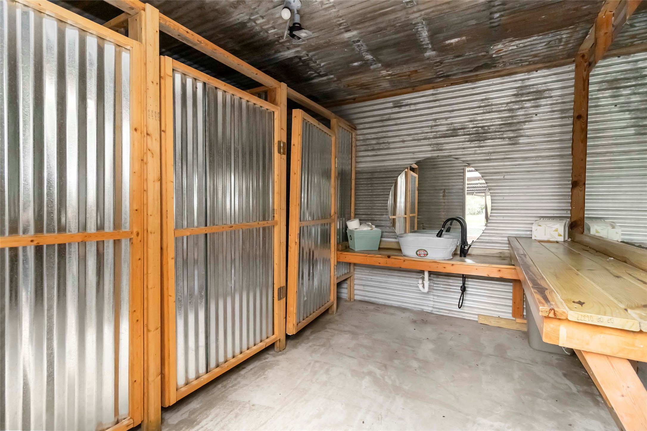 208 Old Potato RD, Paige, TX, 78659 | 8894211 | Realty Texas LLC