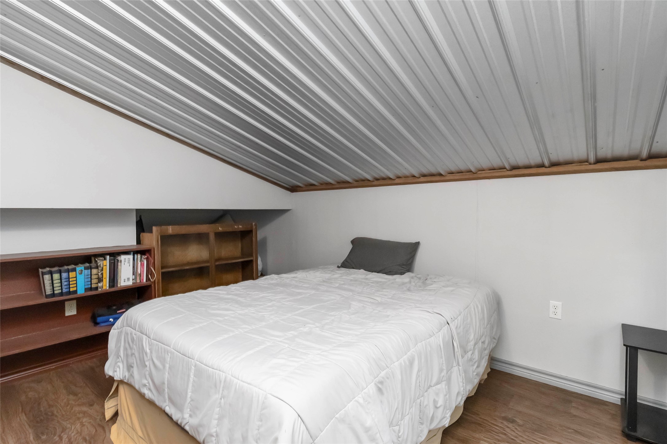 208 Old Potato RD, Paige, TX, 78659 | 8894211 | Realty Texas LLC
