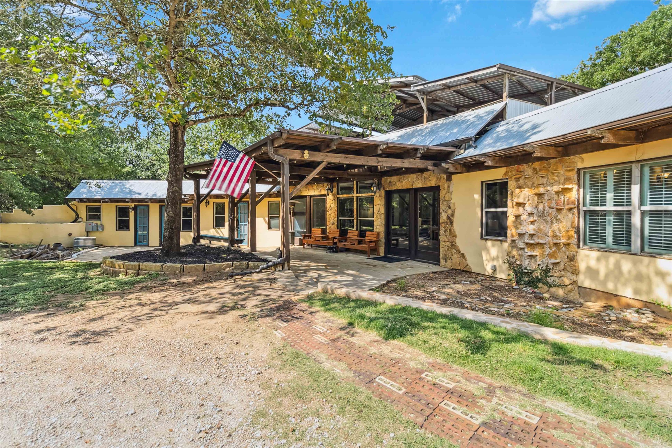 208 Old Potato RD, Paige, TX, 78659 | 8894211 | Realty Texas LLC