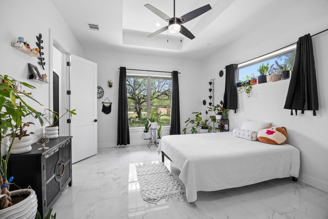 390 RIDDLE Road, Cedar Creek, TX, 78612 | 6429598 | Realty Texas LLC