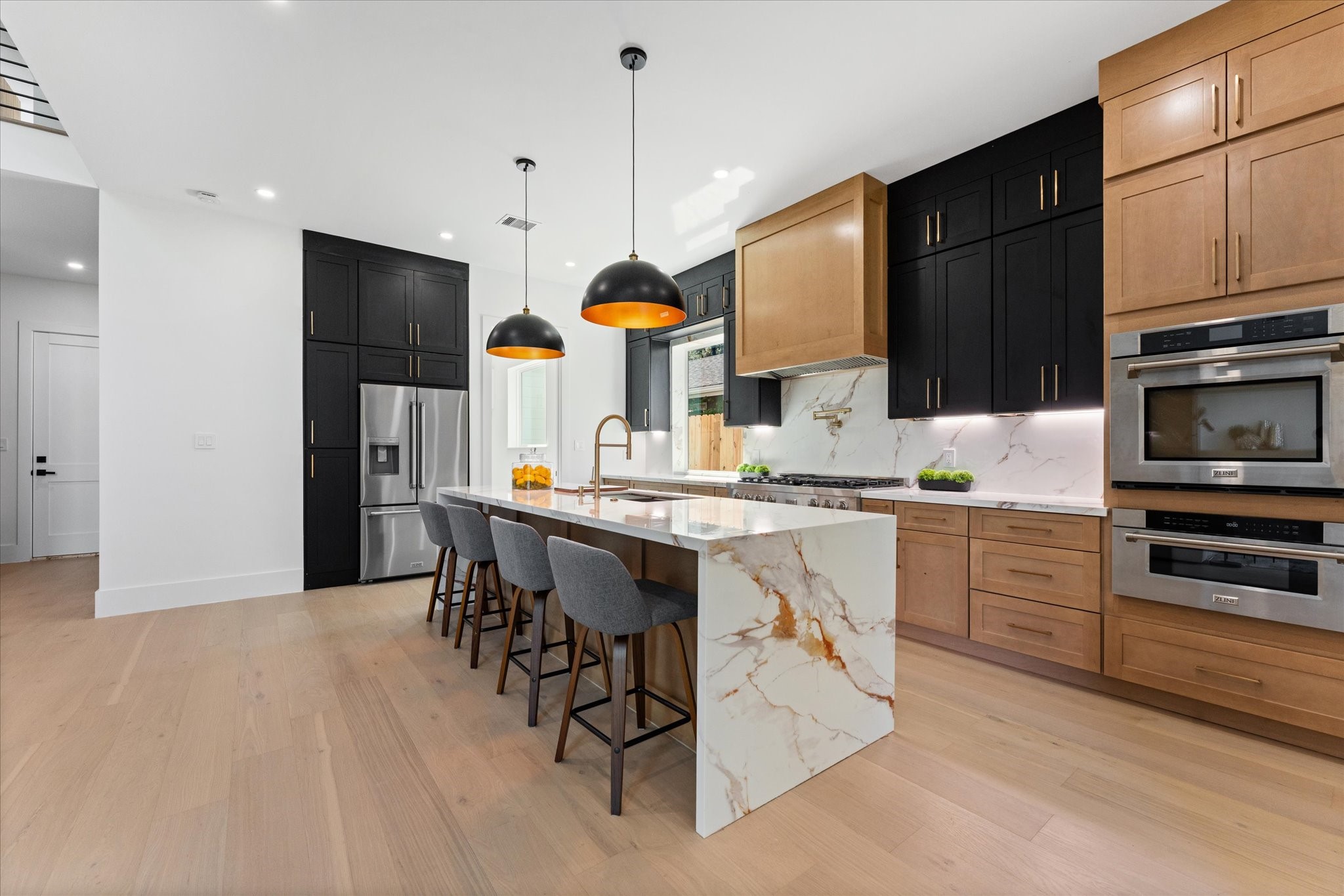 8102 Montridge Drive, Houston, TX, 77055 | 62011518 | Realty Texas LLC