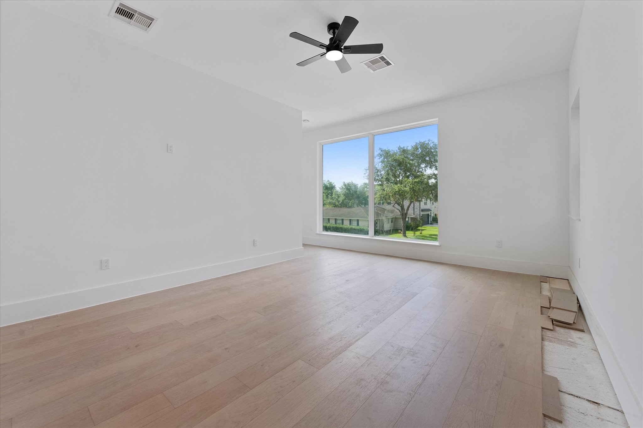 8102 Montridge Drive, Houston, TX, 77055 | 62011518 | Realty Texas LLC