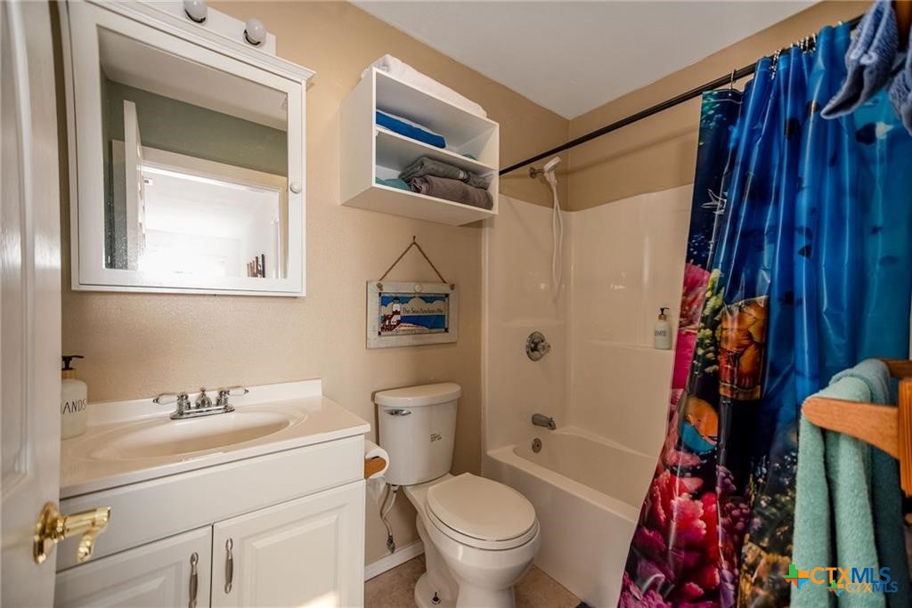 19 Dewberry Lane, Seadrift, TX, 77983 | 584366 | Realty Texas LLC