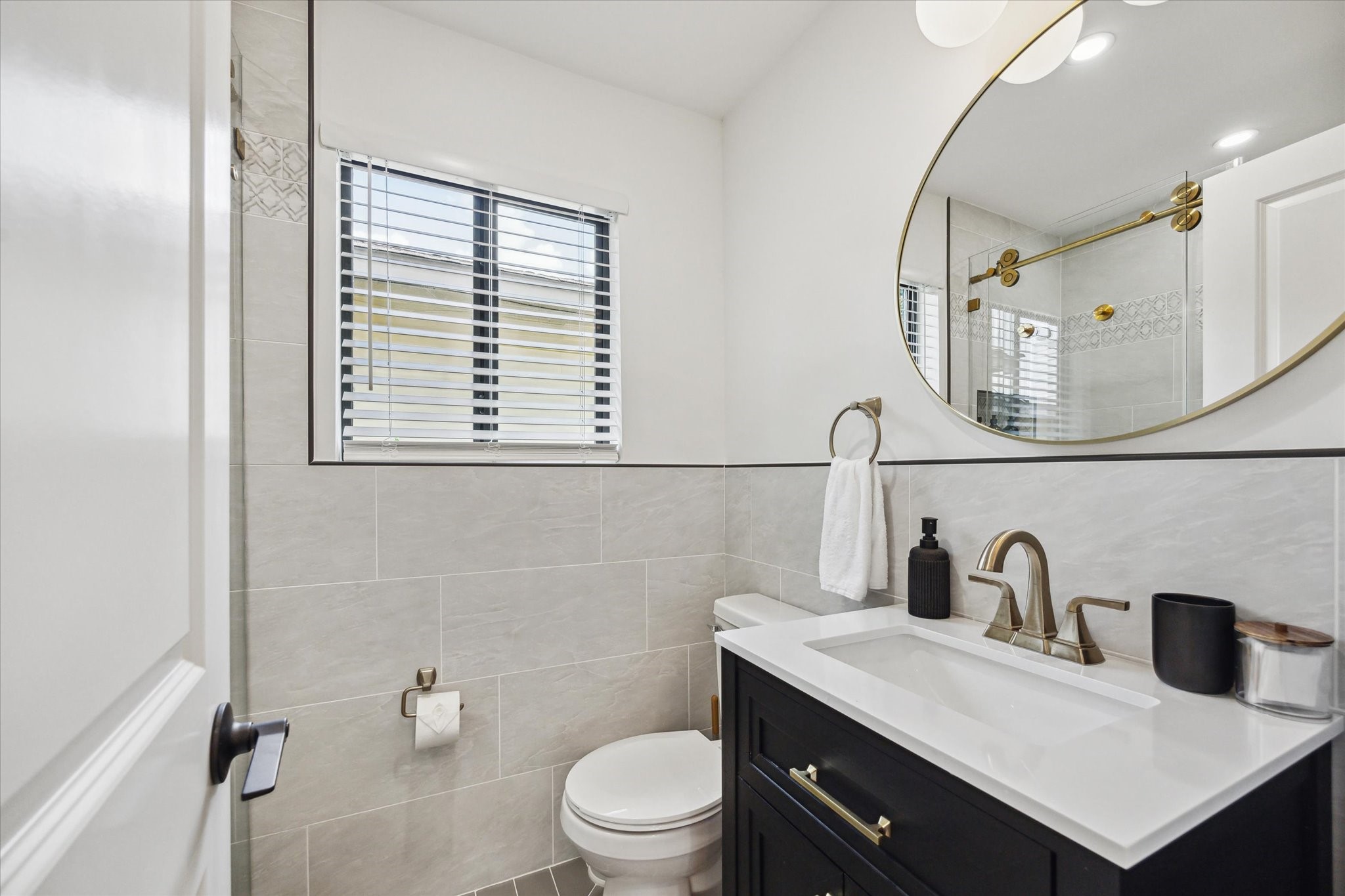 5844 Darling Street, Houston, TX, 77007 | 24480868 | Realty Texas LLC