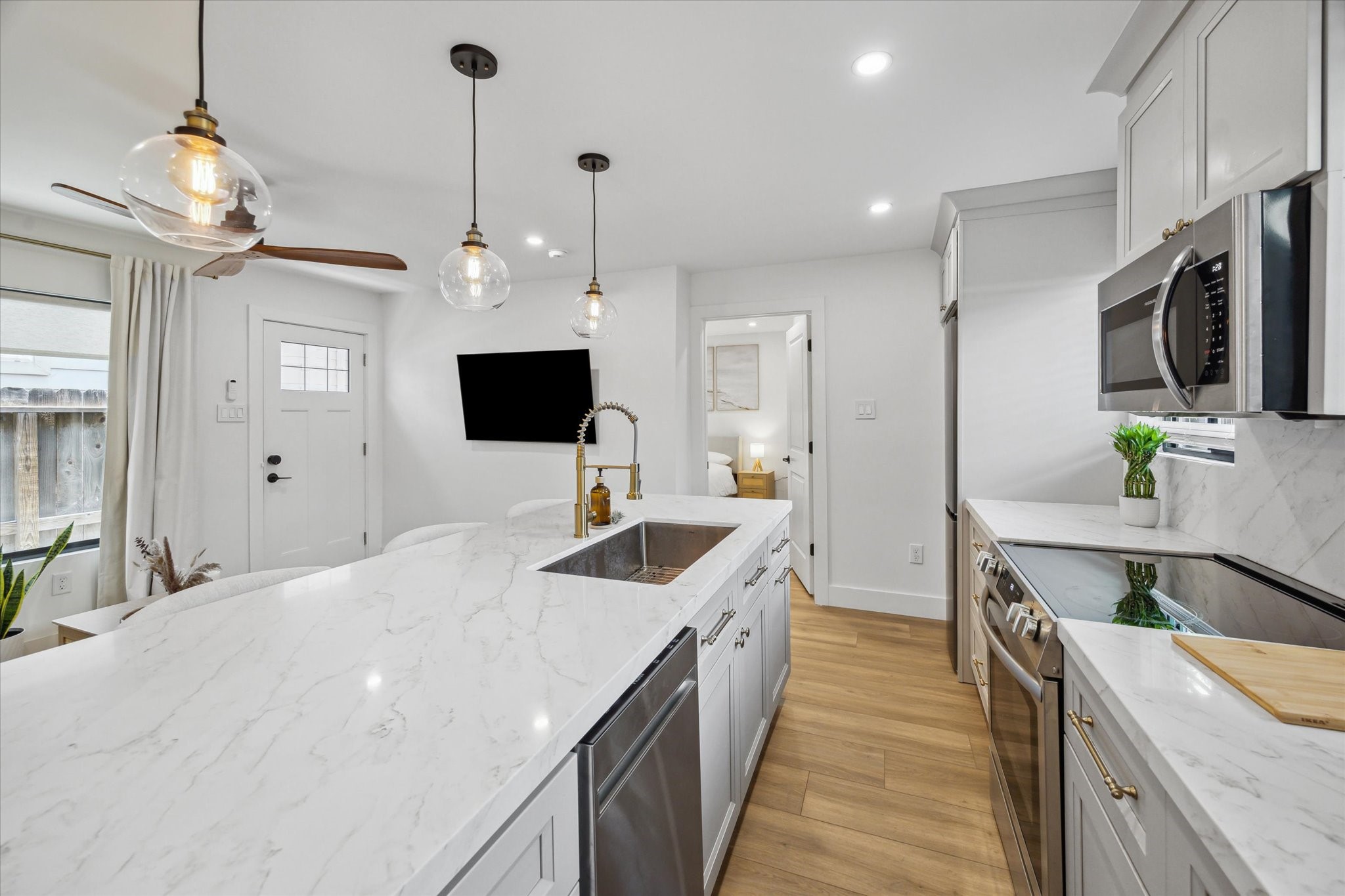 5844 Darling Street, Houston, TX, 77007 | 24480868 | Realty Texas LLC