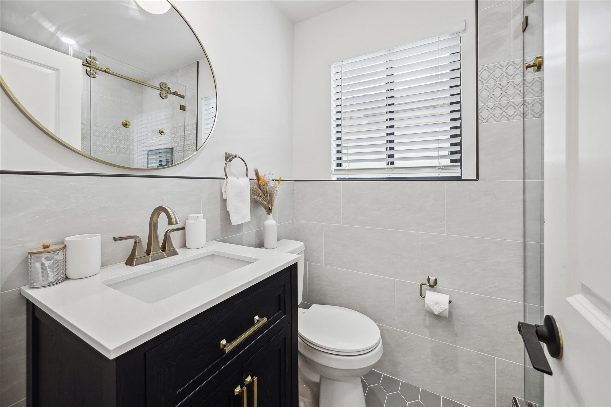 5844 Darling Street, Houston, TX, 77007 | 24480868 | Realty Texas LLC