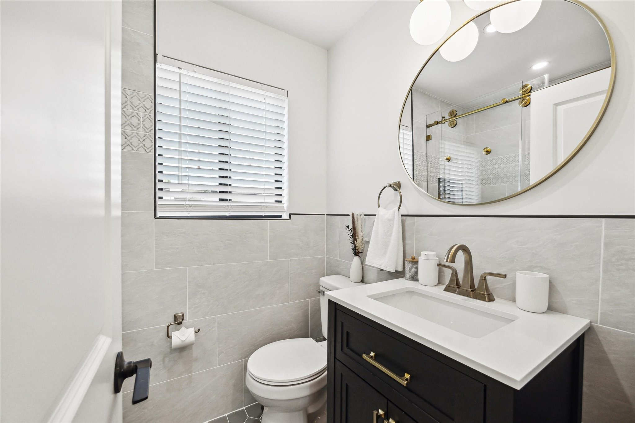 5844 Darling Street, Houston, TX, 77007 | 24480868 | Realty Texas LLC