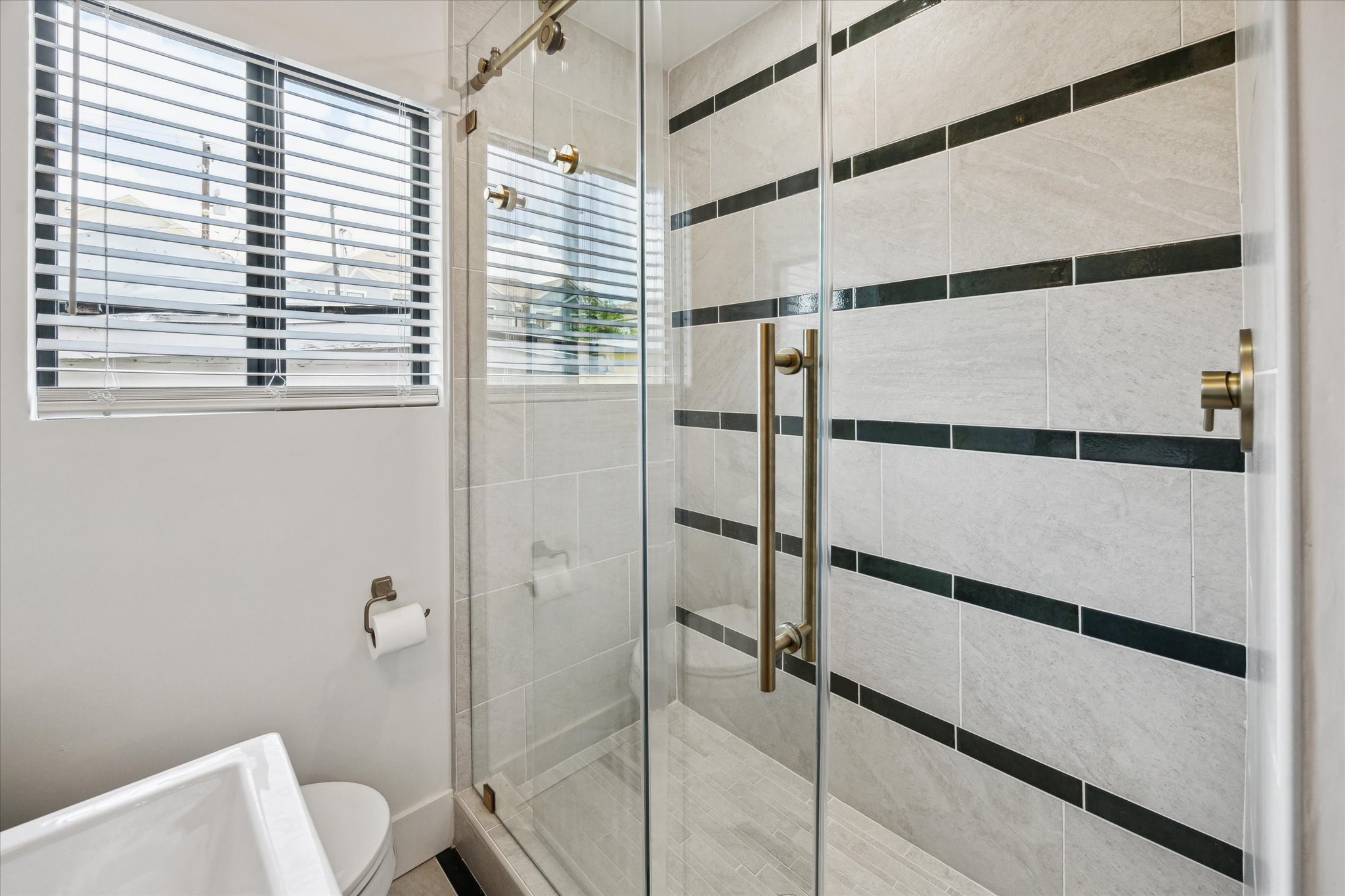 5844 Darling Street, Houston, TX, 77007 | 24480868 | Realty Texas LLC