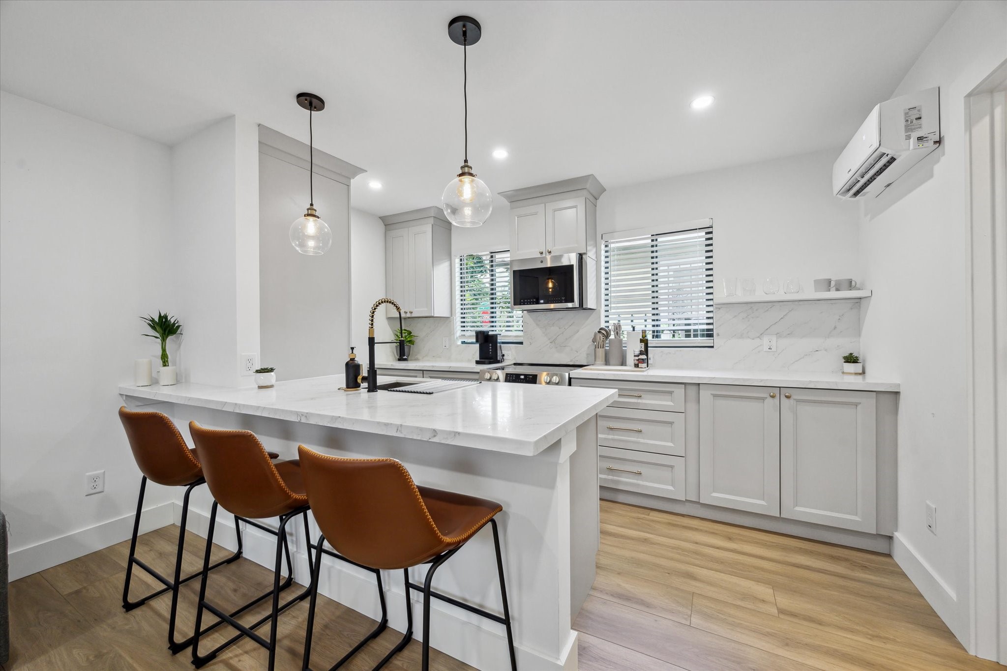 5844 Darling Street, Houston, TX, 77007 | 24480868 | Realty Texas LLC