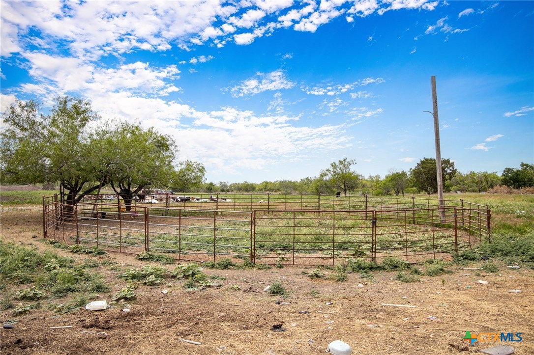 2811 Harris Hill Road, San Marcos, TX, 78666 | 582810 | Realty Texas LLC
