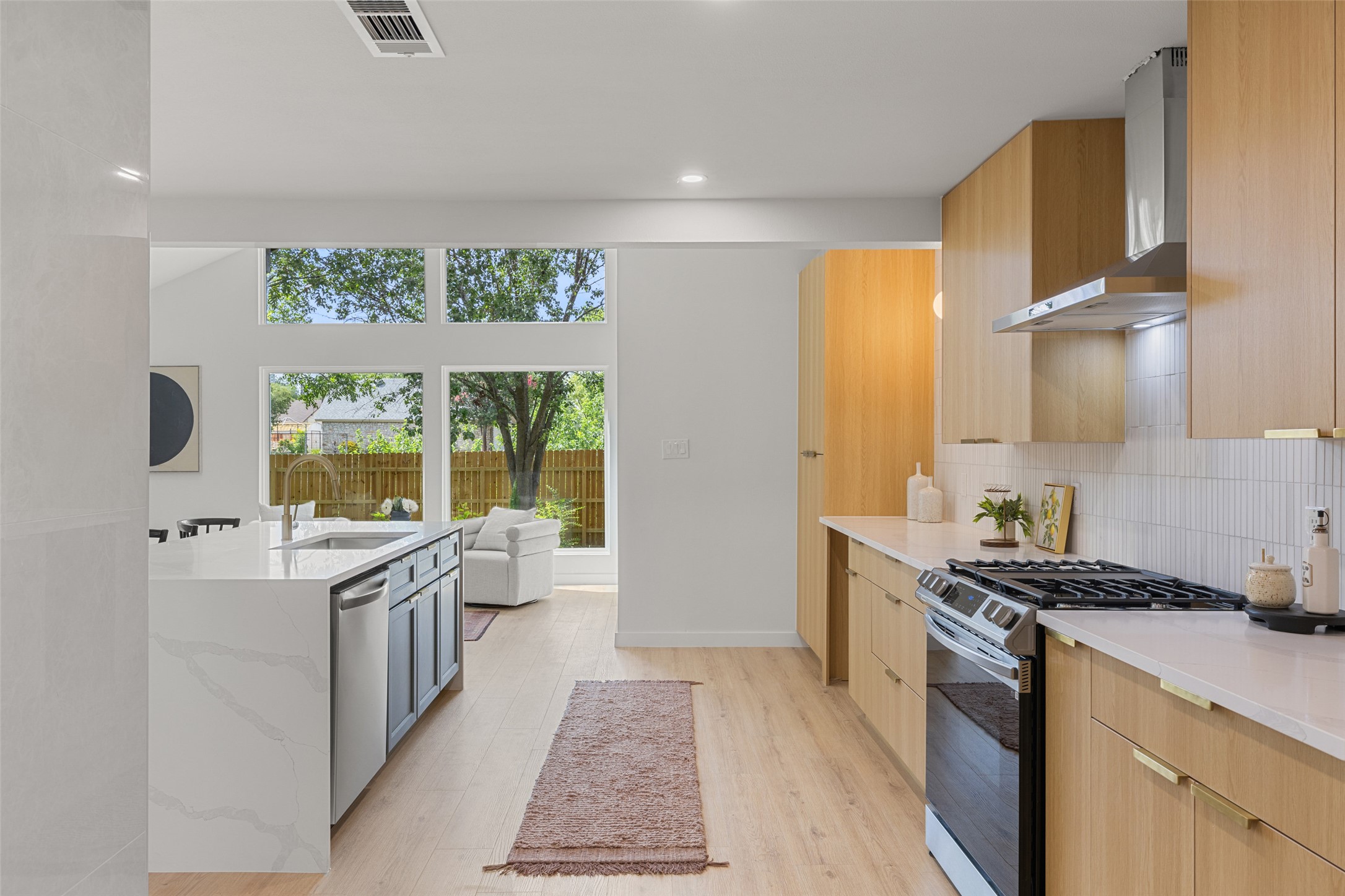 6809 Willamette DR, Austin, TX, 78723 | 2145693 | Realty Texas LLC