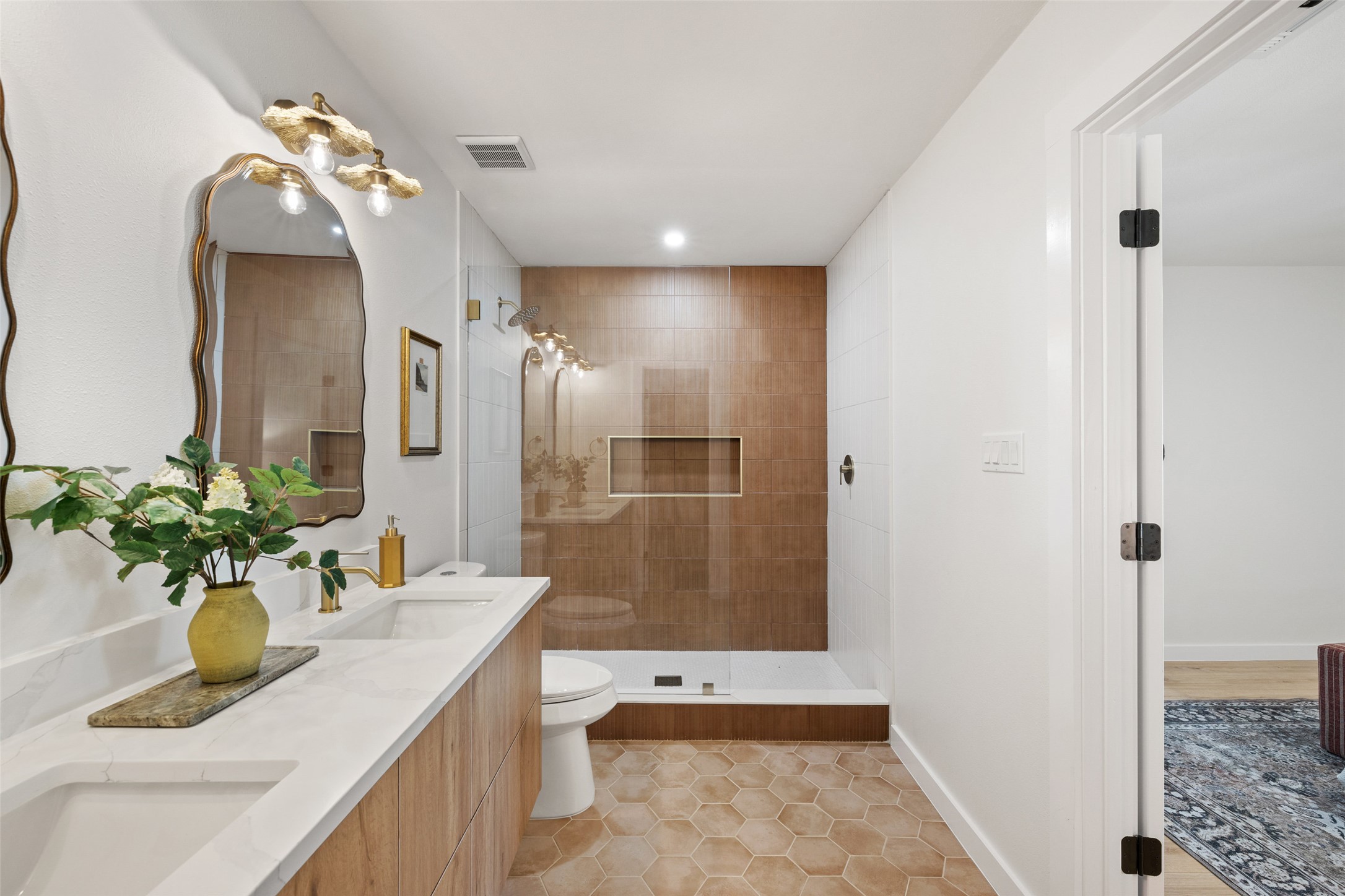 6809 Willamette DR, Austin, TX, 78723 | 2145693 | Realty Texas LLC
