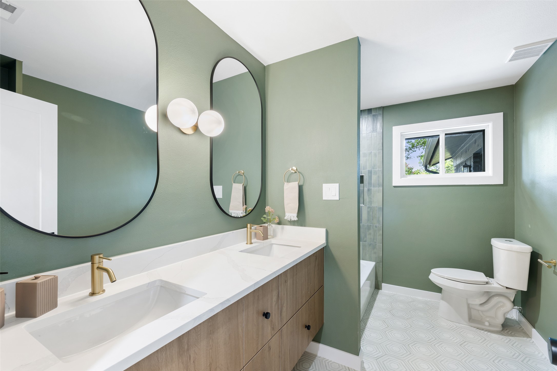 6809 Willamette DR, Austin, TX, 78723 | 2145693 | Realty Texas LLC