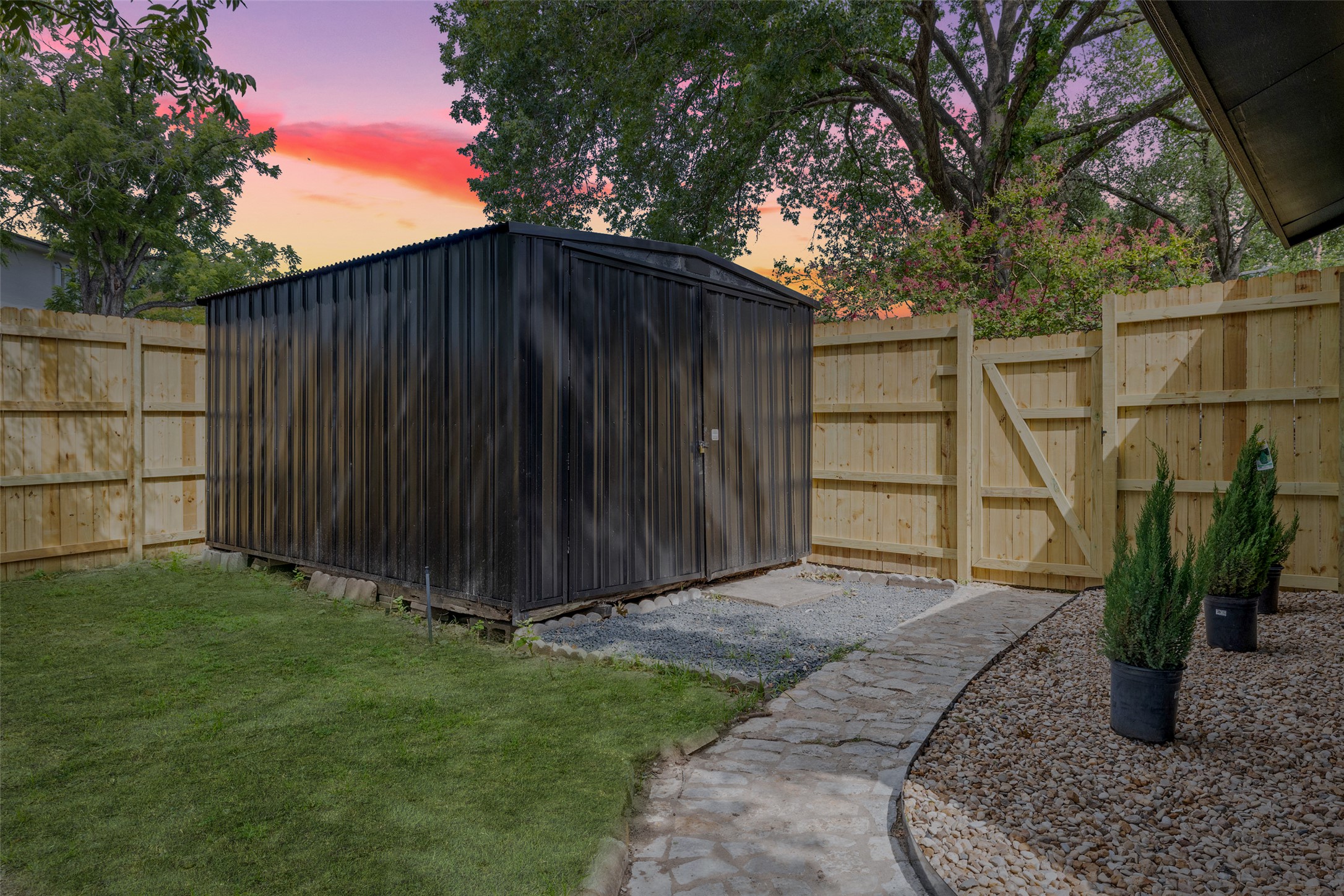 6809 Willamette DR, Austin, TX, 78723 | 2145693 | Realty Texas LLC