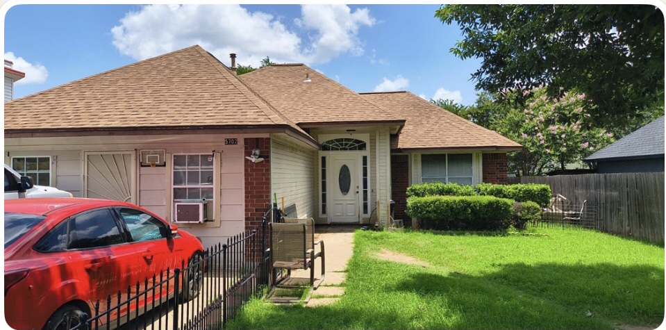 5702 Meadow Crest , Austin, TX, 78744 | 2854758 | Realty Texas LLC