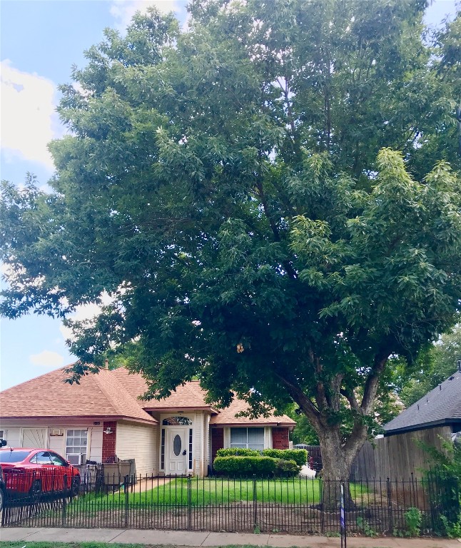 5702 Meadow Crest , Austin, TX, 78744 | 2854758 | Realty Texas LLC