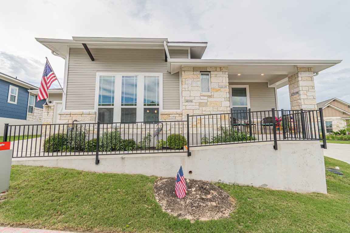 For Sale: 209 Eagle Drive 101 Blog Image Banner