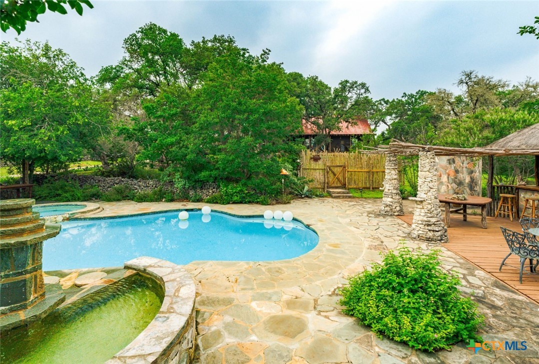 1218 Oakwood Loop, Windcrest, TX, 78676 | 584821 | Realty Texas LLC