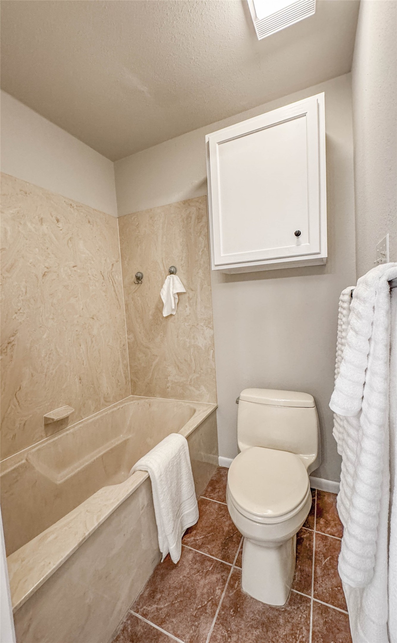 1406 Broken Hills DR 14, Horseshoe Bay, TX, 78657 | 1856460 | Realty Texas LLC