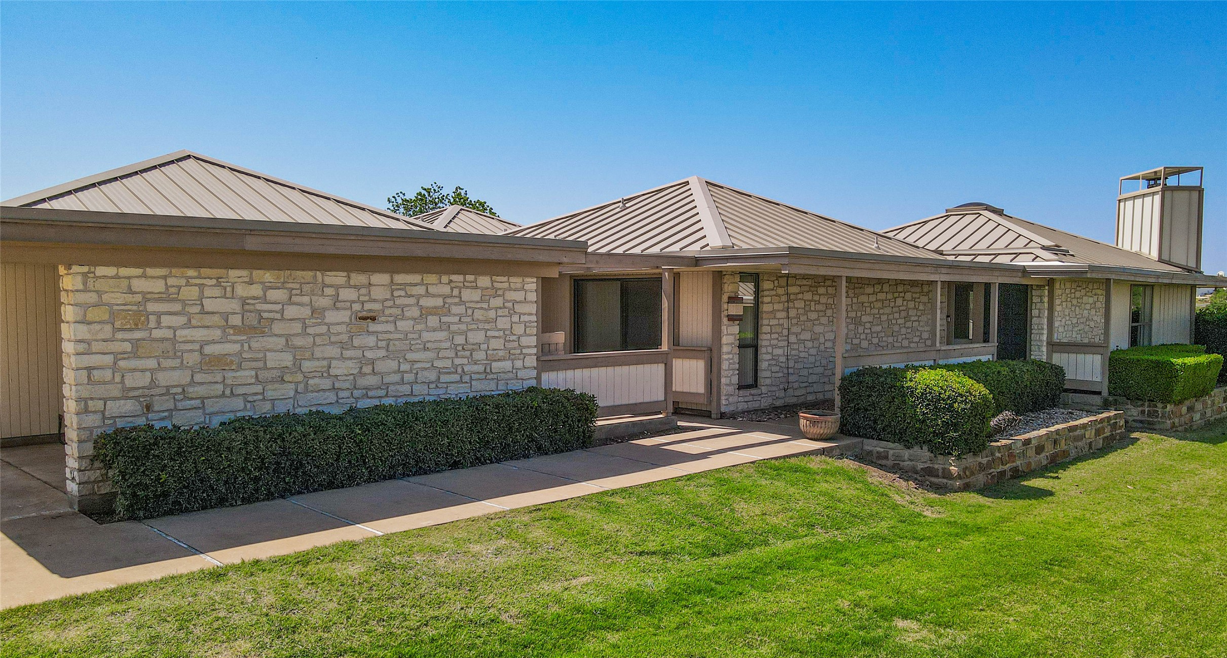 1406 Broken Hills DR 14, Horseshoe Bay, TX, 78657 | 1856460 | Realty Texas LLC