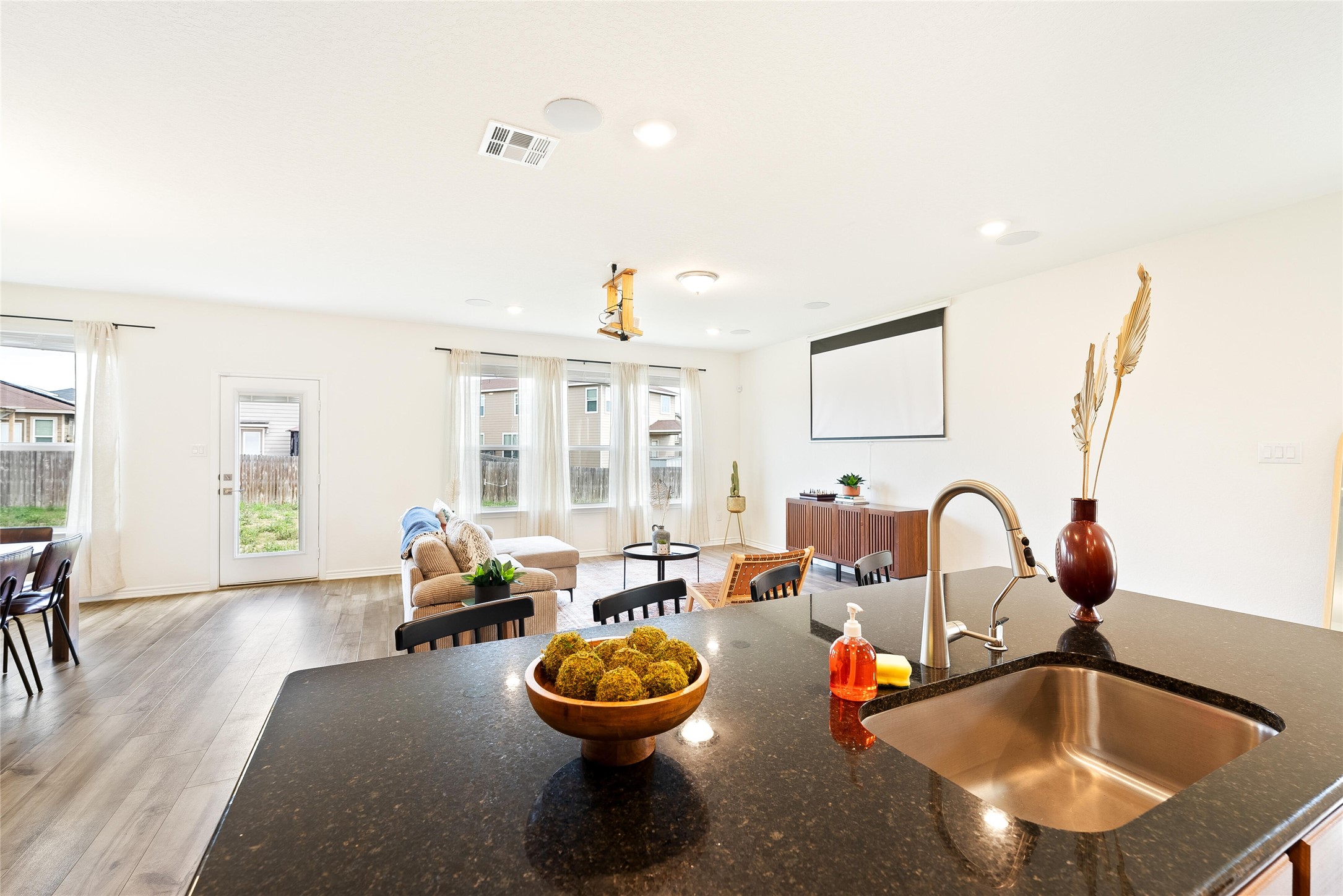2406 Indian Forest, San Antonio, TX, 78244 | 25102233 | Realty Texas LLC