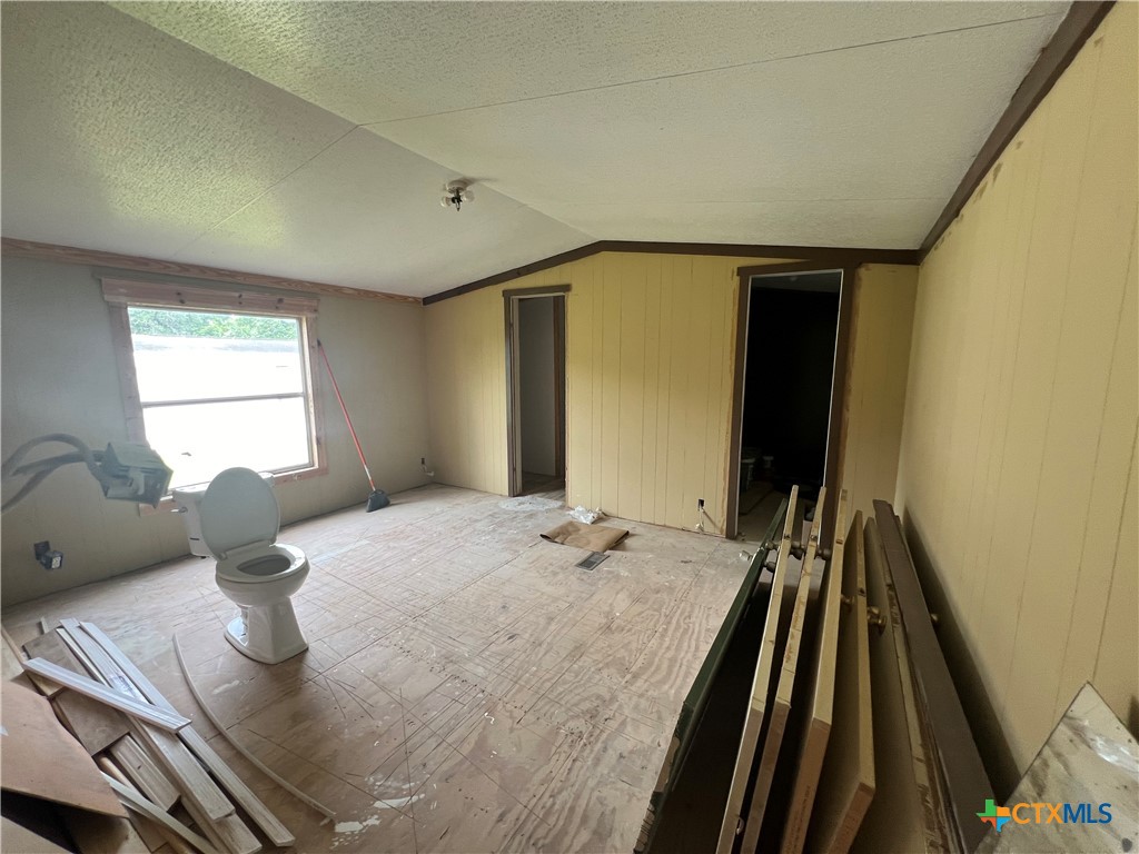 408 Debbie Street, Victoria, TX, 77905 | 584913 | Realty Texas LLC