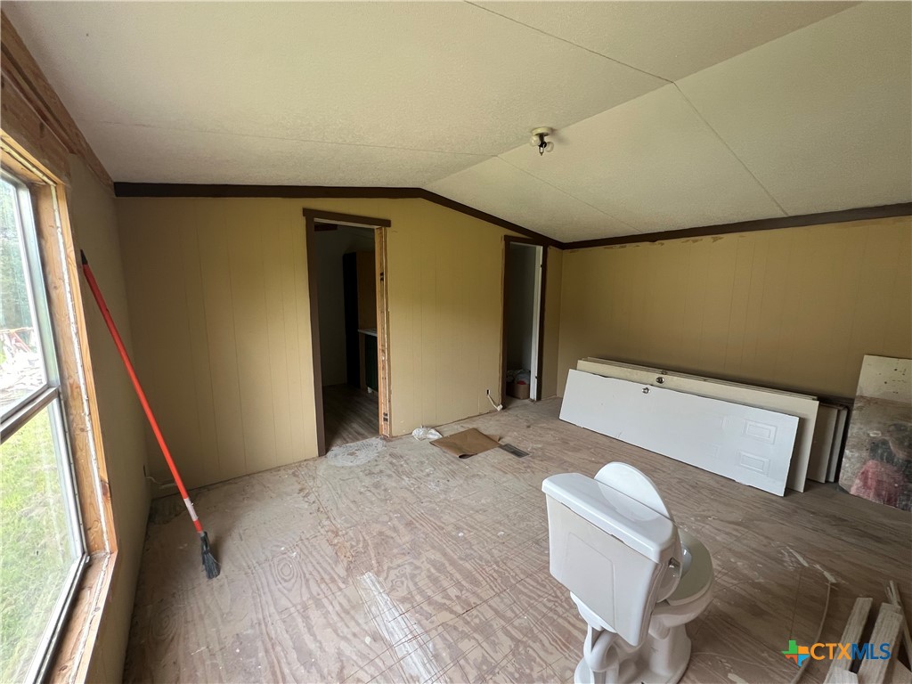 408 Debbie Street, Victoria, TX, 77905 | 584913 | Realty Texas LLC