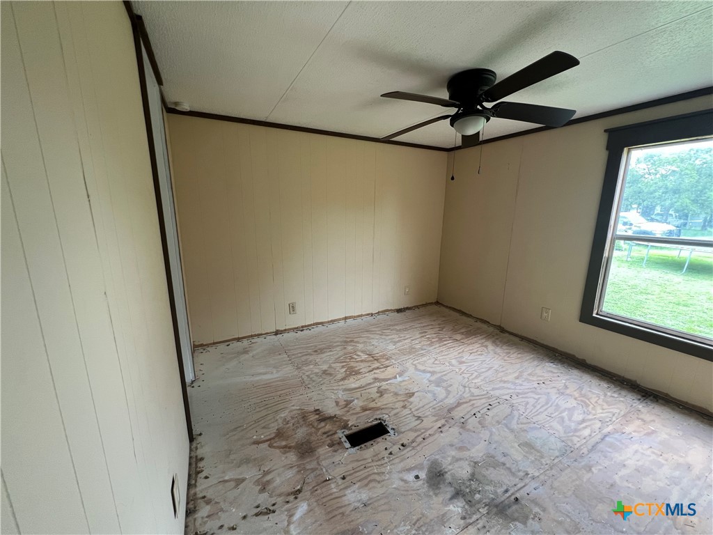 408 Debbie Street, Victoria, TX, 77905 | 584913 | Realty Texas LLC