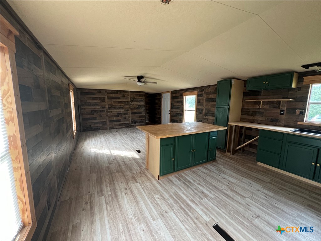 408 Debbie Street, Victoria, TX, 77905 | 584913 | Realty Texas LLC