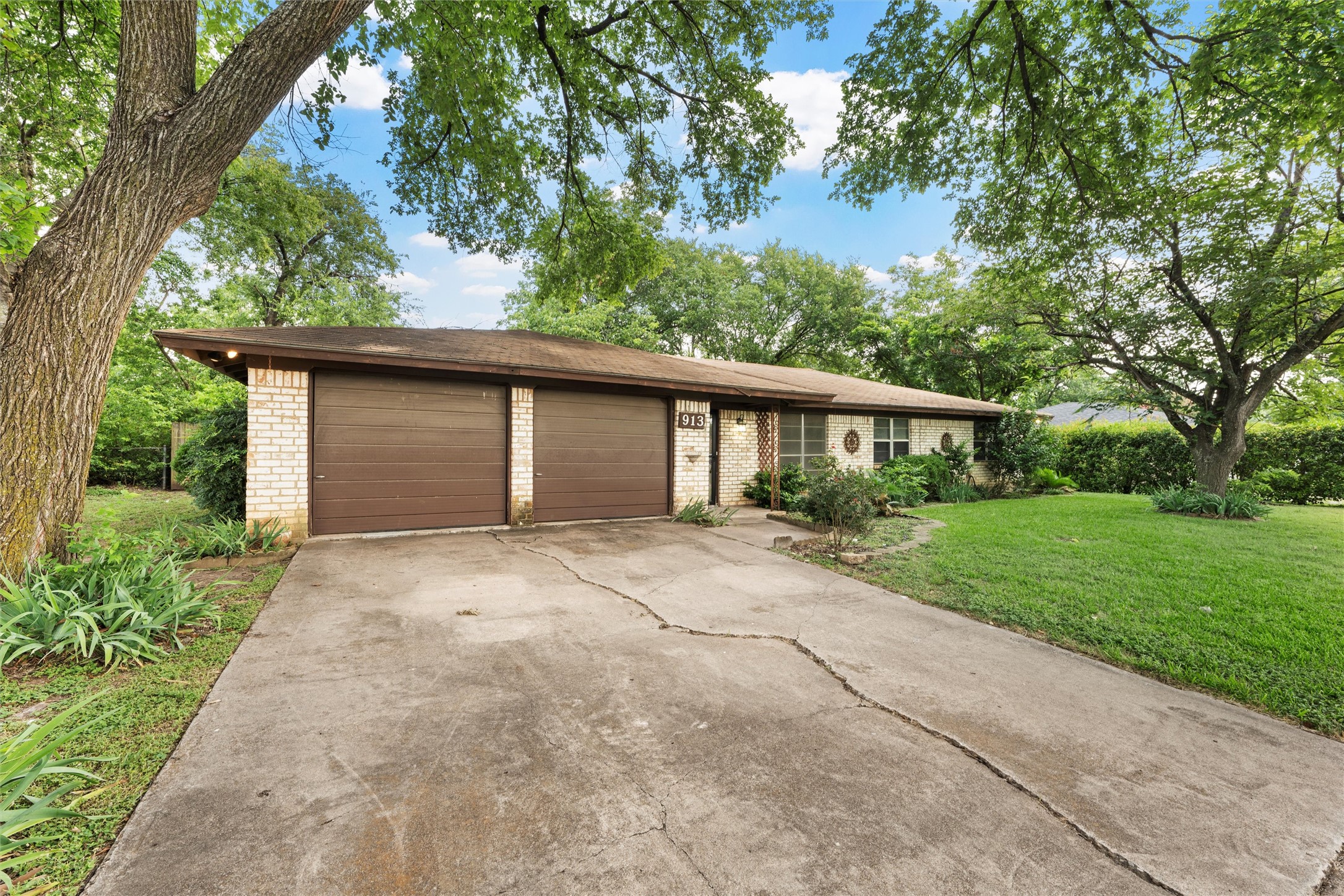 913 Elizabeth, Robinson, TX, 76706 | 20981761 | Realty Texas LLC