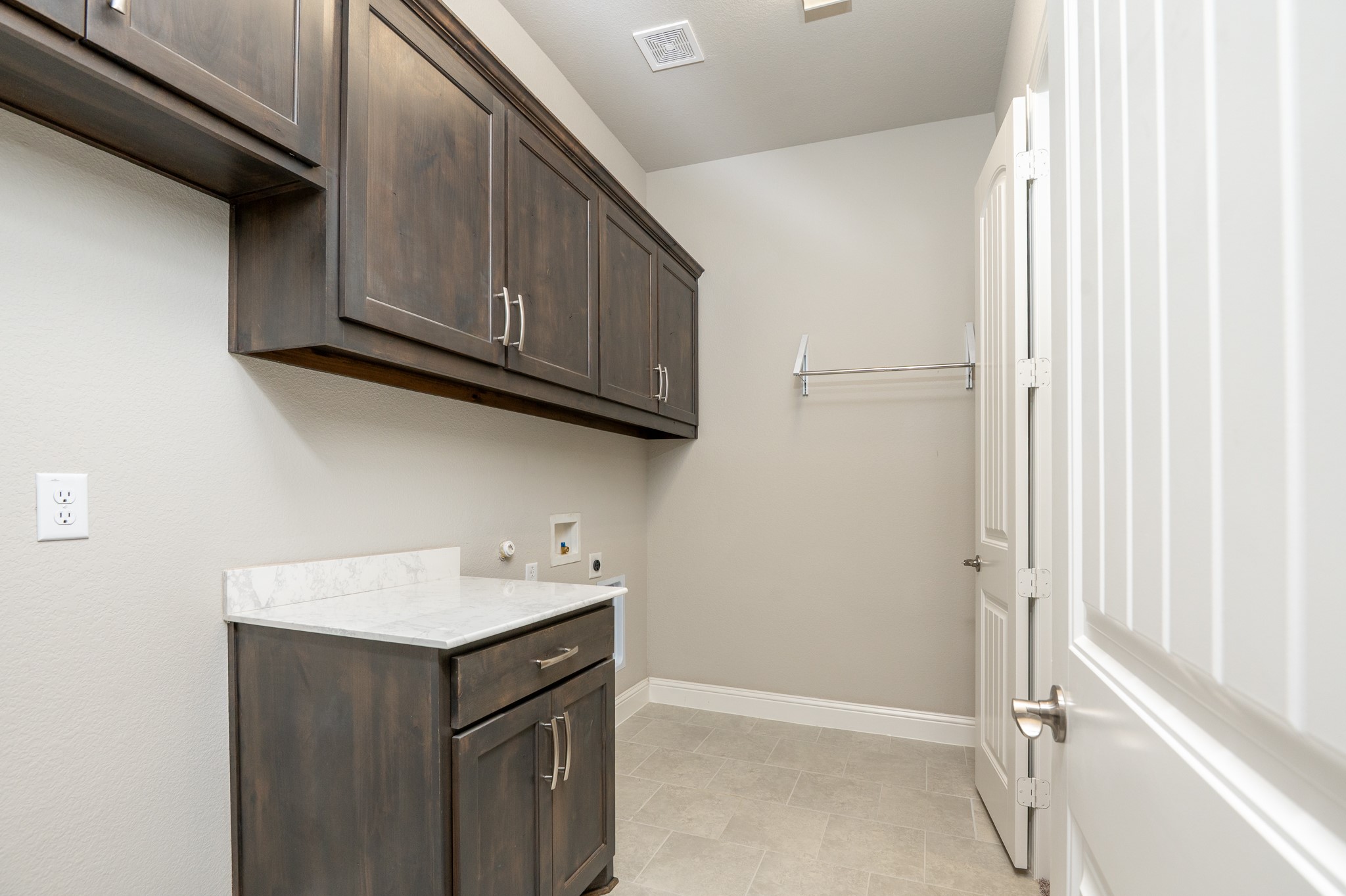 1703 Cedar Bluff Parkway, Mansfield, TX, 76063 | 20983026 | Realty Texas LLC
